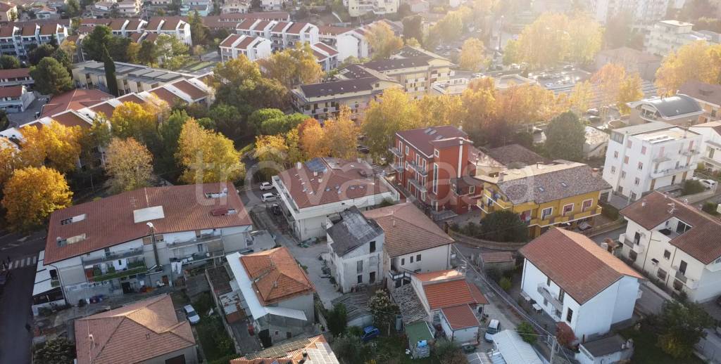 casa indipendente in vendita a Pescara in zona Colle Innamorati