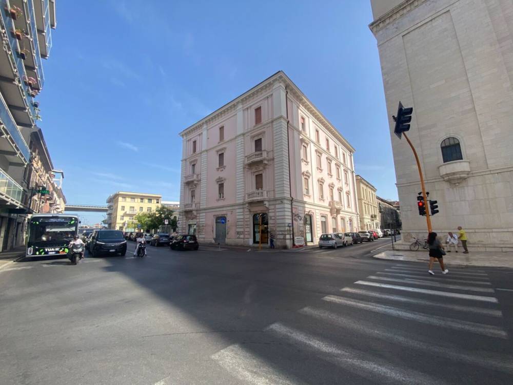 ufficio in vendita a Pescara in zona Porta Nuova