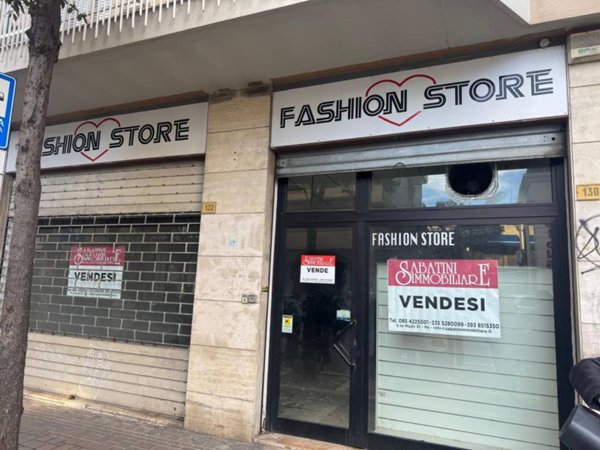 negozio in vendita a Pescara in zona Porta Nuova