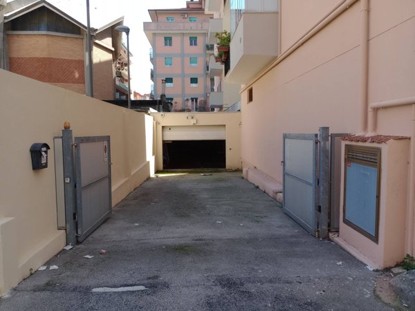 locale di sgombero in vendita a Pescara in zona Ospedale