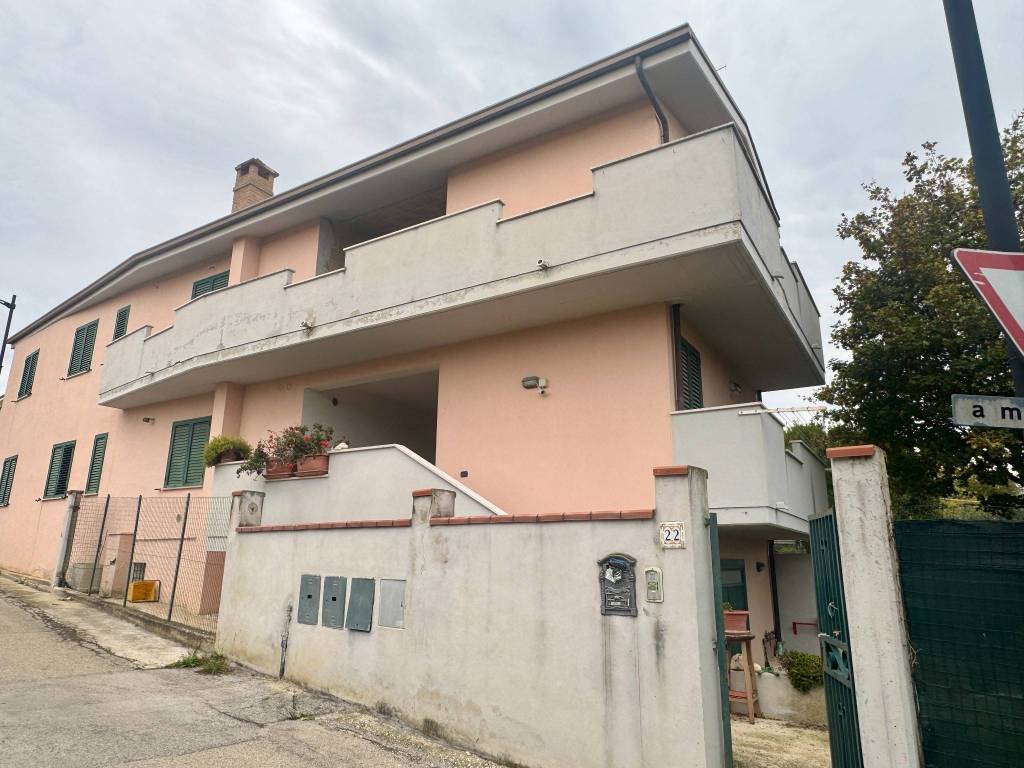 casa indipendente in vendita a Pescara in zona San Silvestro