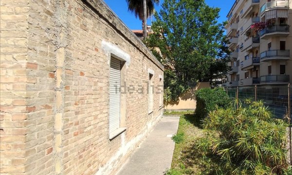 casa indipendente in vendita a Pescara in zona Castellammare