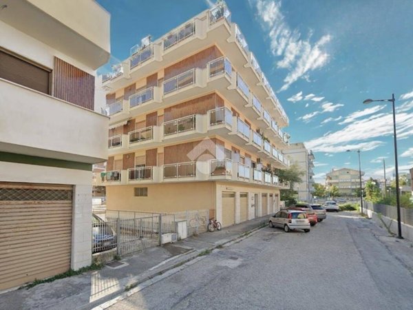 appartamento in vendita a Pescara in zona Porta Nuova