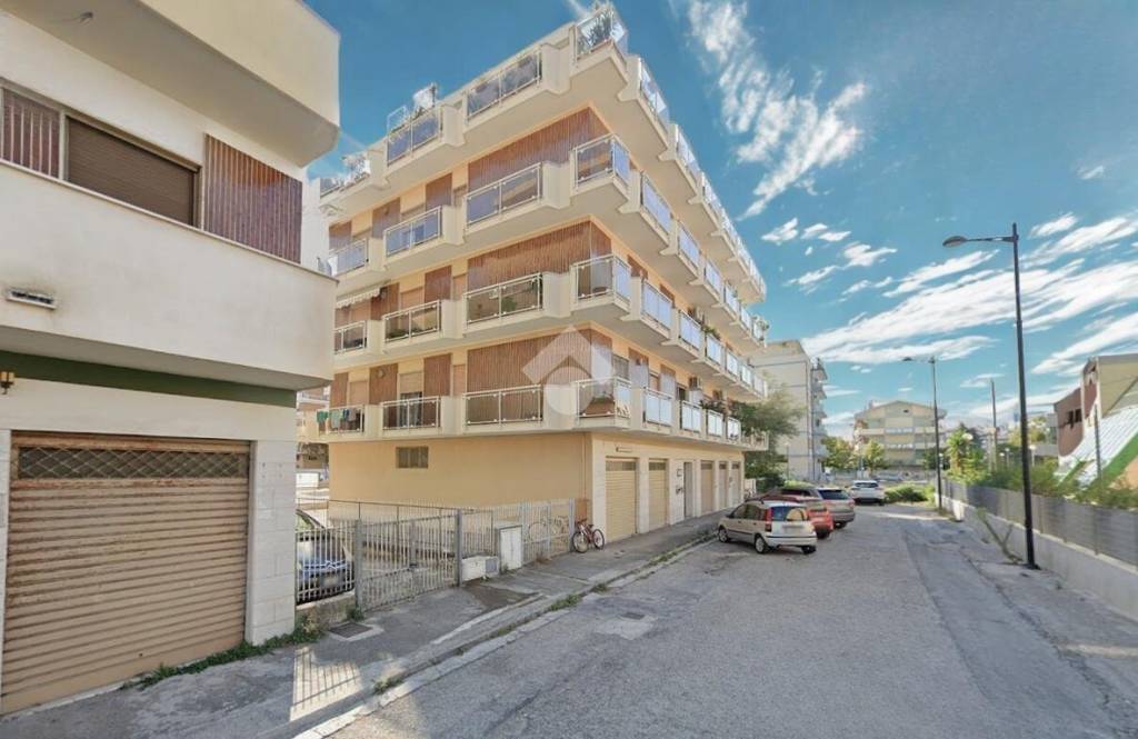 appartamento in vendita a Pescara in zona Porta Nuova