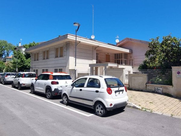 casa indipendente in vendita a Pescara in zona Pineta
