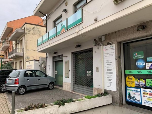 ufficio in vendita a Pescara