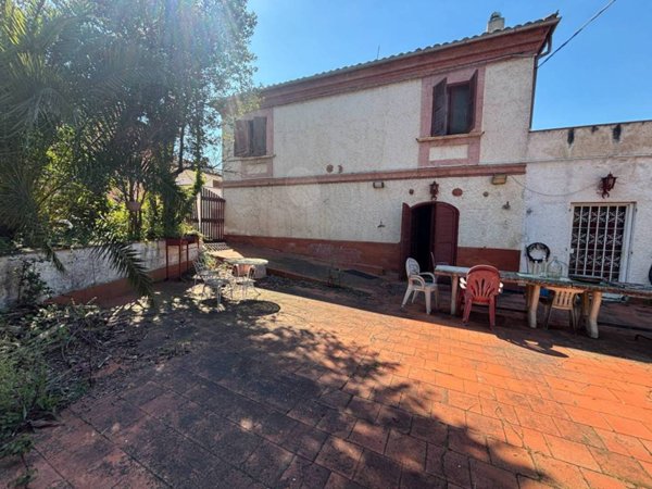 casa indipendente in vendita a Pescara in zona Fontanelle