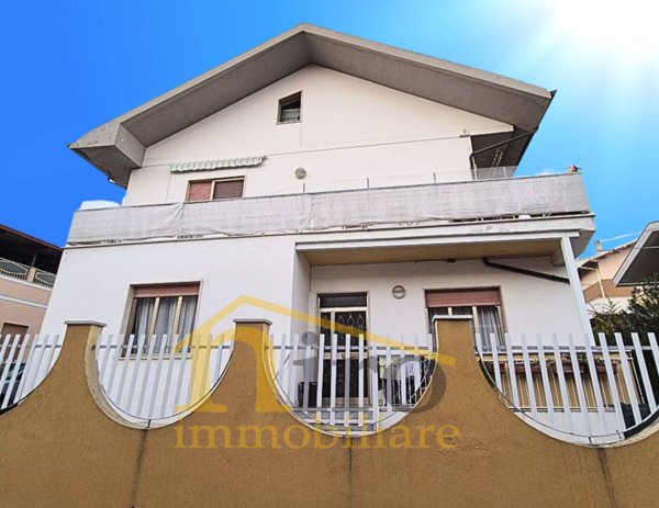 casa indipendente in vendita a Pescara in zona Colle Innamorati