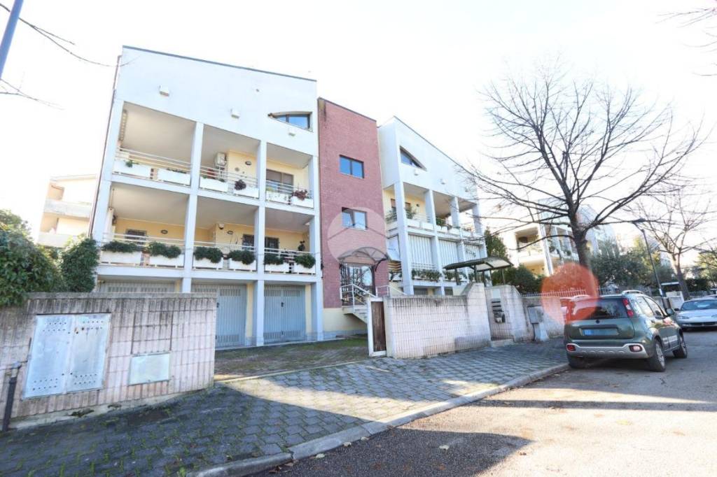 appartamento in vendita a Pescara in zona Colle Innamorati