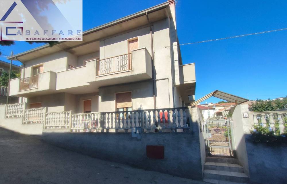 casa indipendente in vendita a Pescara in zona Centro Città