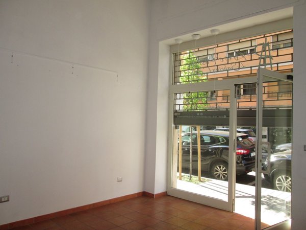 locale commerciale in vendita a Pescara