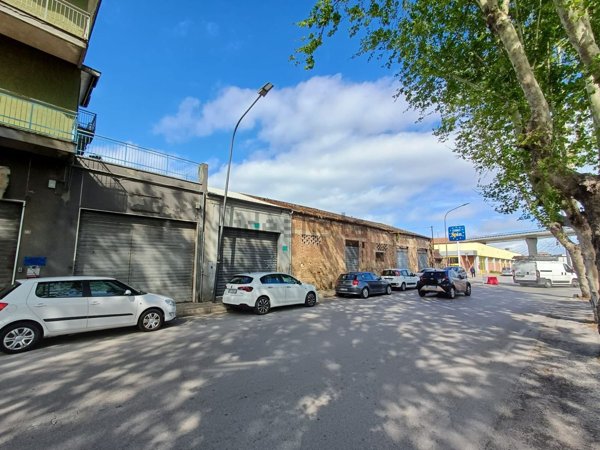 locale commerciale in vendita a Pescara