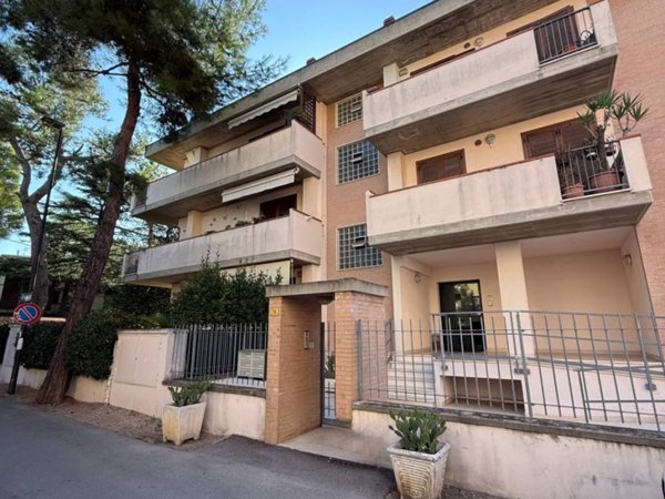 appartamento in vendita a Pescara in zona Pineta