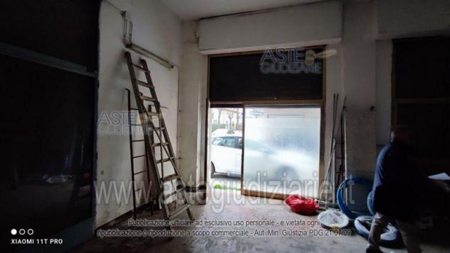 negozio in vendita a Pescara