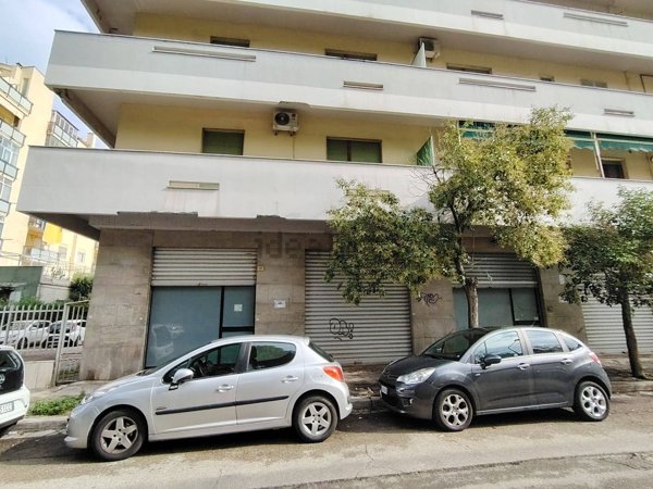 locale commerciale in vendita a Pescara