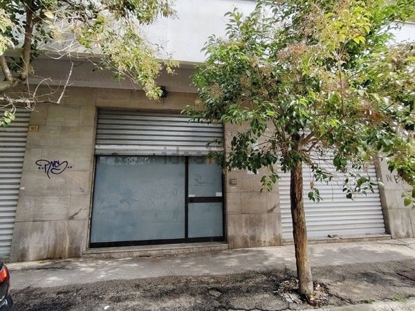 locale commerciale in vendita a Pescara