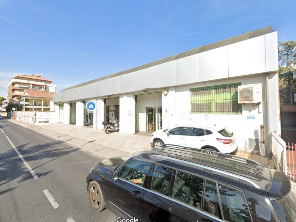 negozio in vendita a Pescara in zona Ospedale