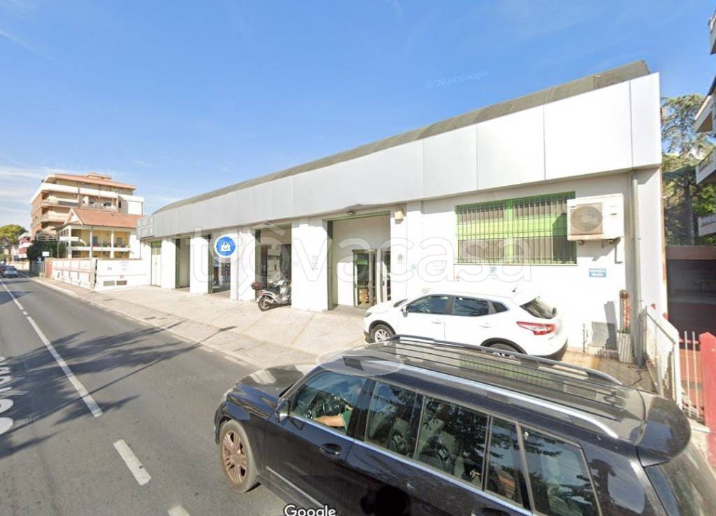 negozio in vendita a Pescara in zona Ospedale