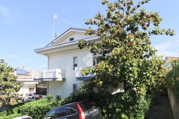 casa indipendente in vendita a Pescara in zona Colle Scorrano