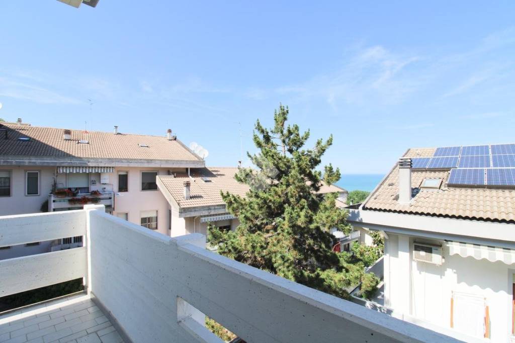 casa indipendente in vendita a Pescara in zona Colle Scorrano