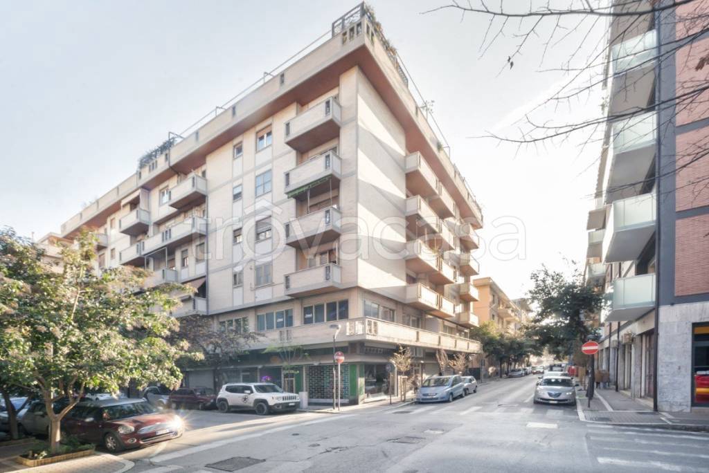 appartamento in vendita a Pescara in zona Centro Città