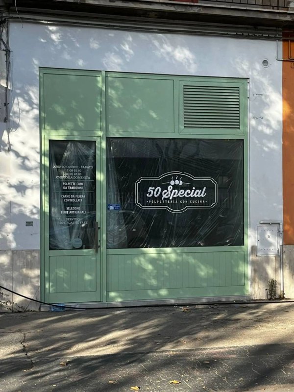 locale commerciale in vendita a Pescara in zona Stadio