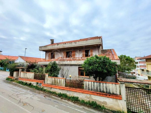 casa indipendente in vendita a Pescara in zona Colle Innamorati