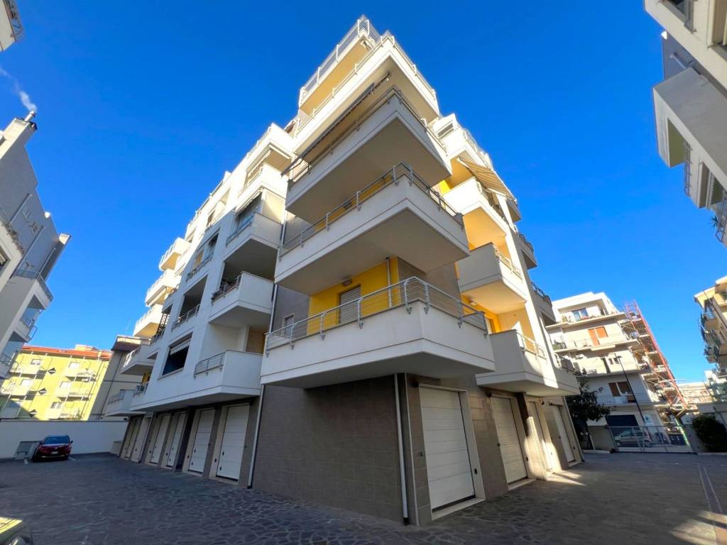 appartamento in vendita a Pescara in zona Porta Nuova