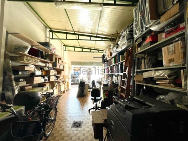 negozio in vendita a Pescara in zona Stadio