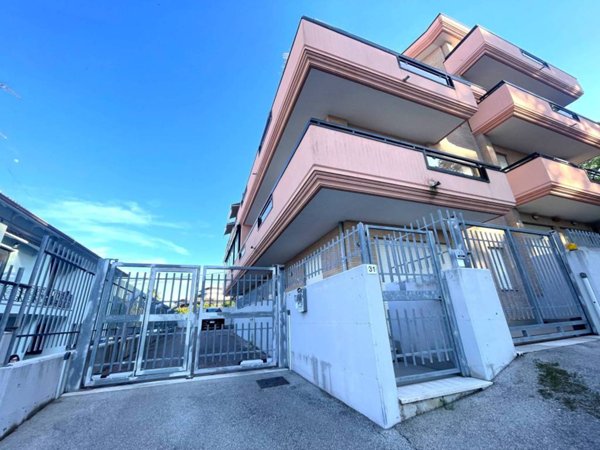 casa indipendente in vendita a Pescara in zona Ospedale