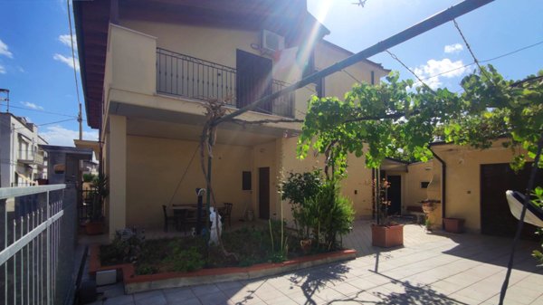 casa indipendente in vendita a Pescara in zona Ospedale