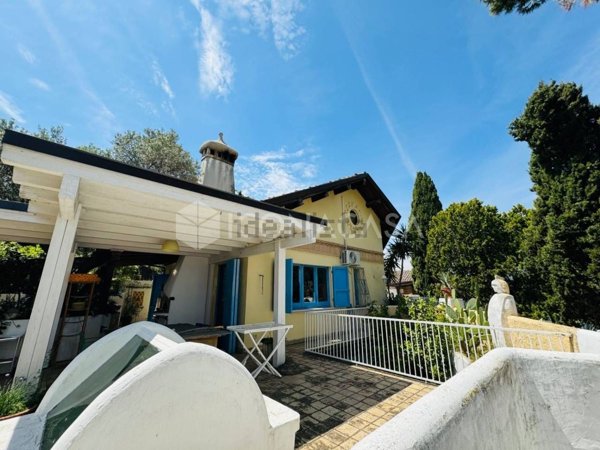 casa indipendente in vendita a Pescara