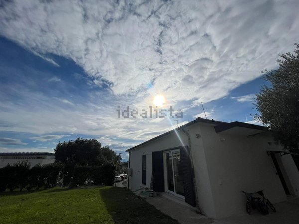 casa indipendente in vendita a Pescara in zona San Giovanni