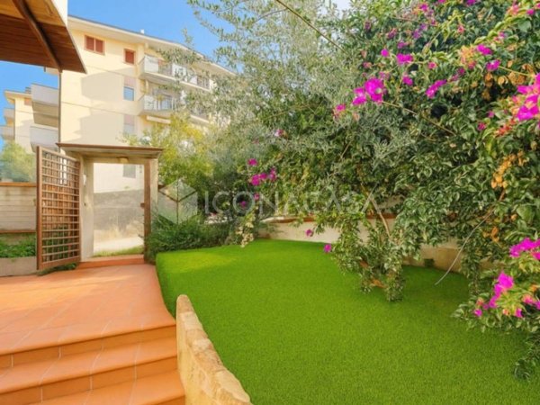 casa indipendente in vendita a Pescara