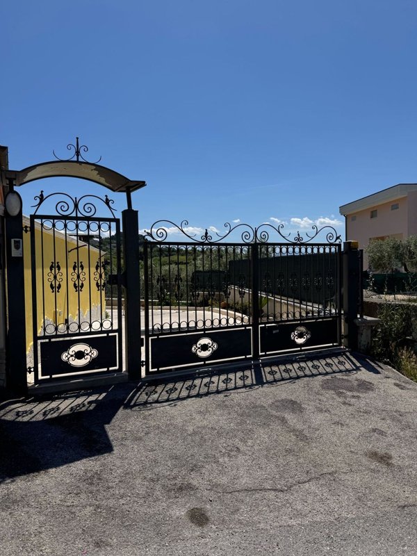 casa indipendente in vendita a Pescara in zona Stadio