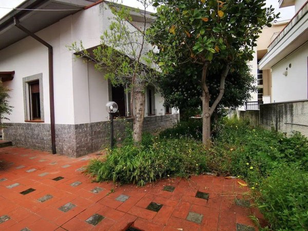 casa indipendente in vendita a Pescara in zona Santa Filomena