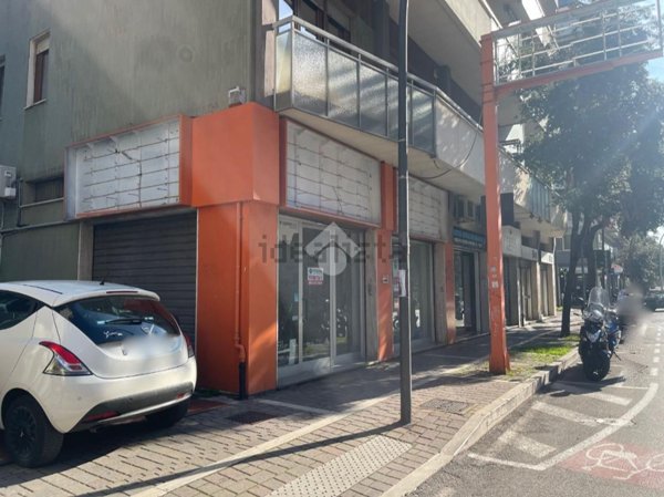 negozio in vendita a Pescara