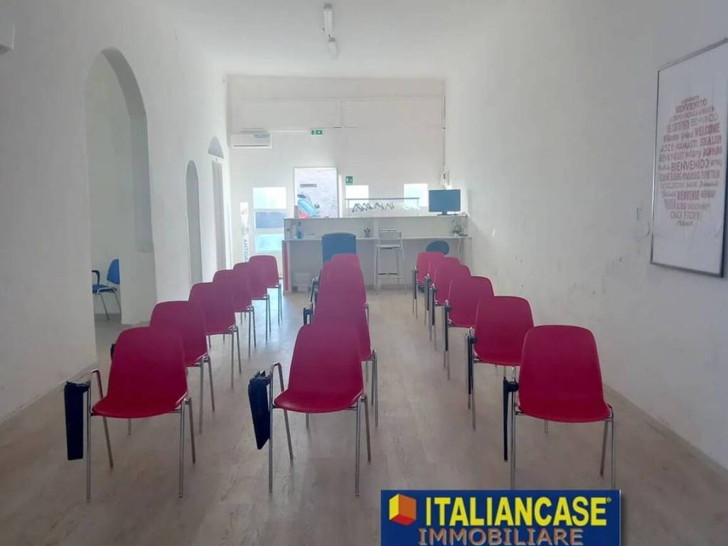 negozio in vendita a Pescara in zona Ospedale
