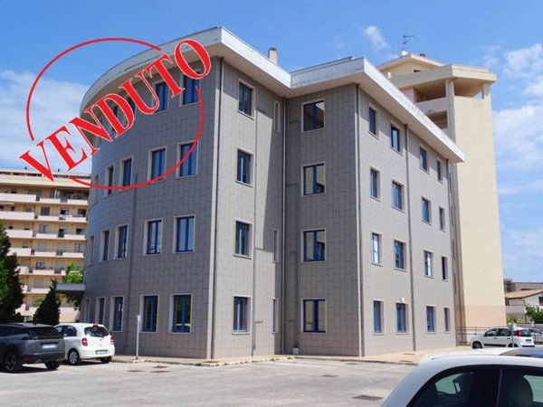 ufficio in vendita a Pescara in zona Fontanelle