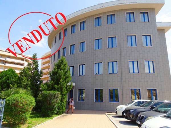 ufficio in vendita a Pescara in zona Fontanelle
