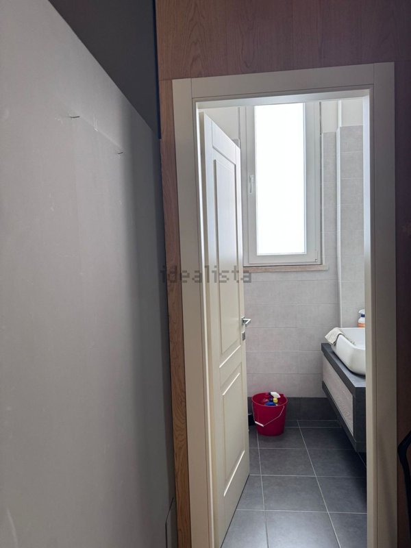 locale commerciale in vendita a Pescara in zona Porta Nuova