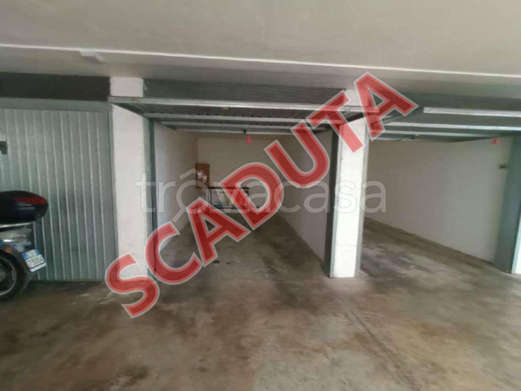 locale commerciale in vendita a Pescara