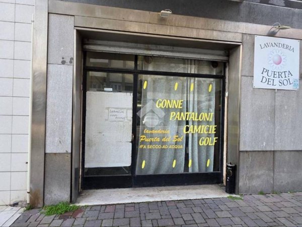 negozio in vendita a Pescara in zona Stadio