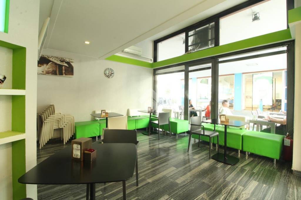 negozio in vendita a Pescara in zona Centro Città