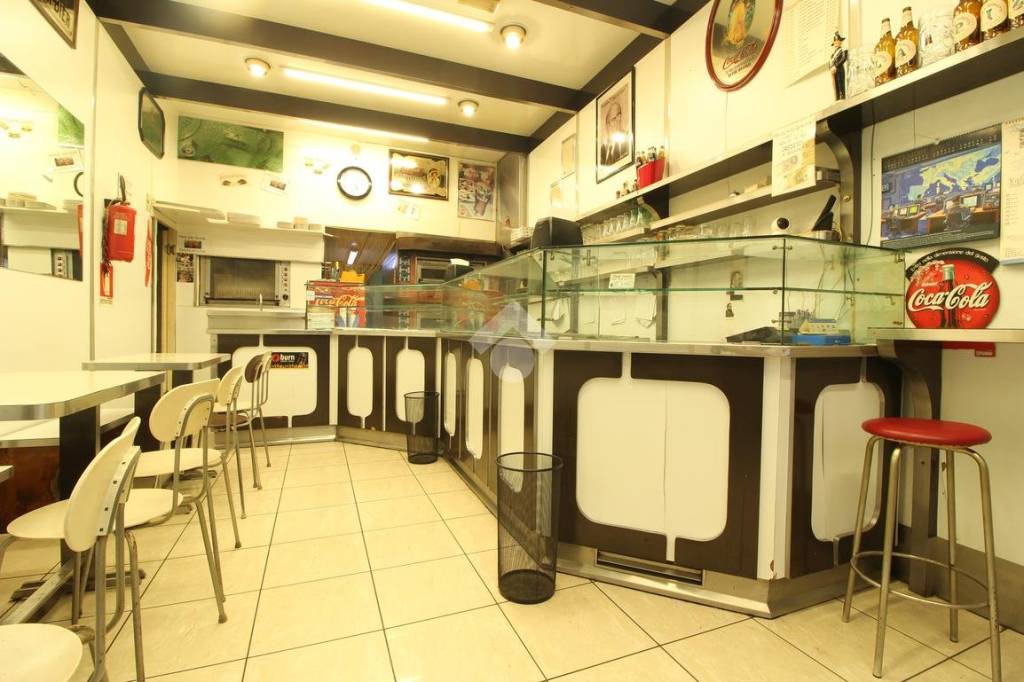 negozio in vendita a Pescara in zona Centro Città