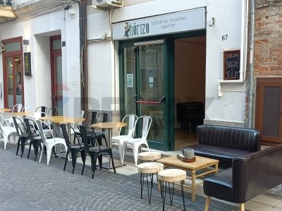 negozio in vendita a Pescara in zona Porta Nuova