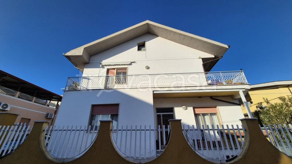 casa indipendente in vendita a Pescara in zona Colle Innamorati