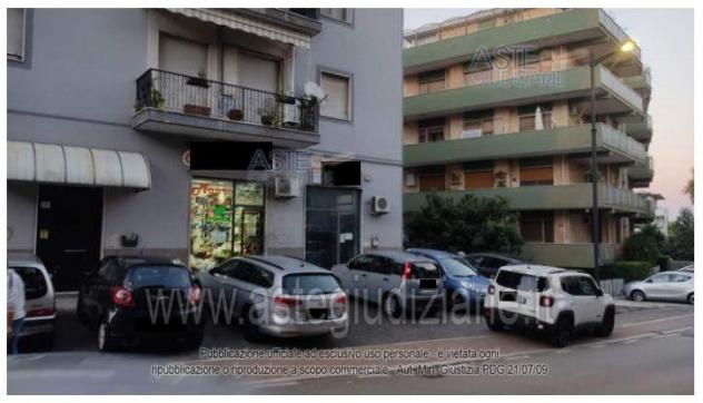 negozio in vendita a Pescara