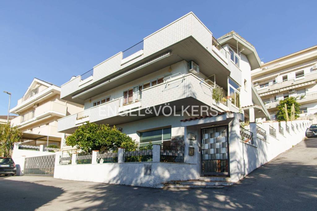 casa indipendente in vendita a Pescara