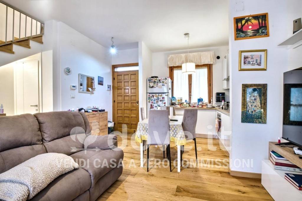 casa indipendente in vendita a Pescara in zona Colle Innamorati